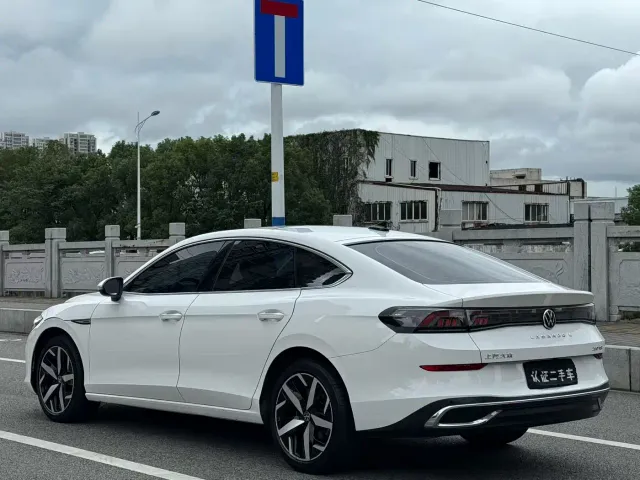 Volkswagen Lamando — Фото автомобиля 8