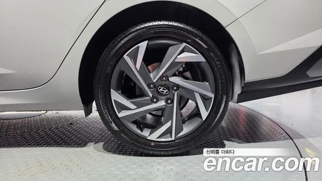 Hyundai Avante CN7 — Фото автомобиля 21