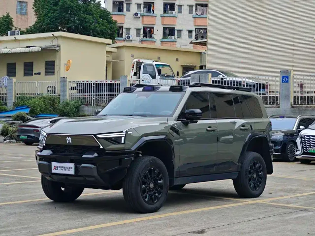 Фотография автомобиля — M-Hero M817