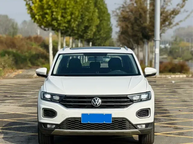 Volkswagen T-Roc — Фото автомобиля 2