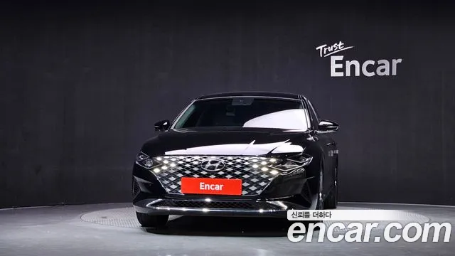 Hyundai Grandeur New — Фото автомобиля 3