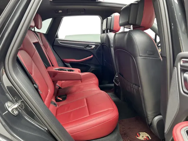 Porsche Macan — Фото автомобиля 18