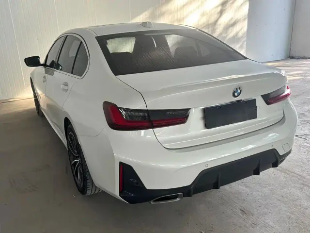 BMW 3 Series — Фото автомобиля 6