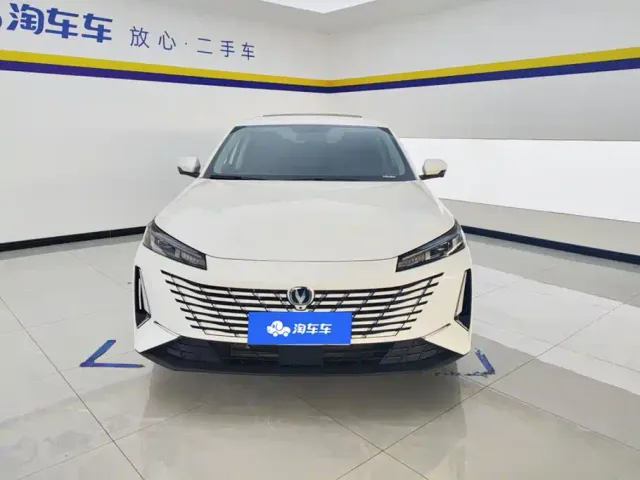 Changan Eado — Фото автомобиля 2