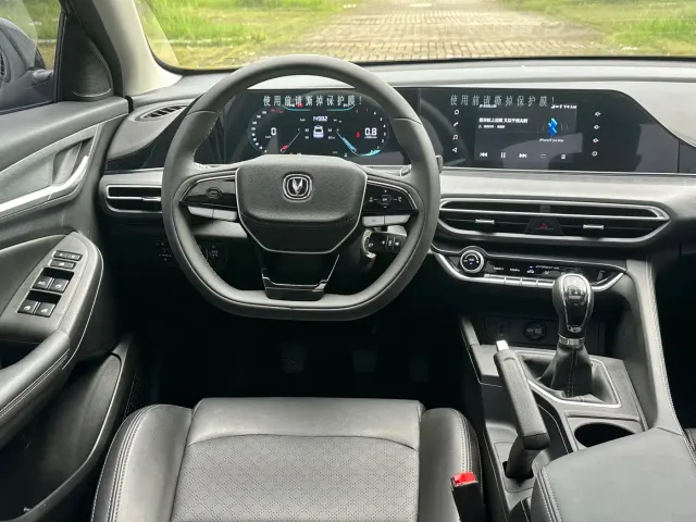 Changan Eado — Фото автомобиля 9
