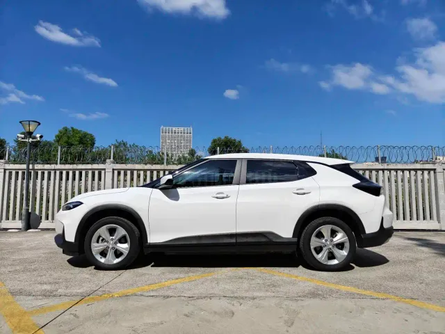 Chevrolet Menlo — Фото автомобиля 4