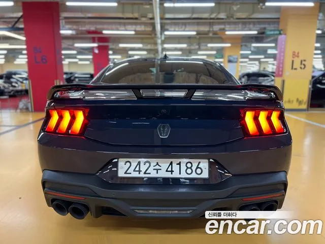 Ford Mustang — Фото автомобиля 5