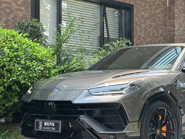 Lamborghini Urus 2023 4.0T V8 S — Фото автомобиля 2