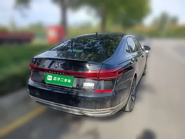 Volkswagen Passat — Фото автомобиля 6