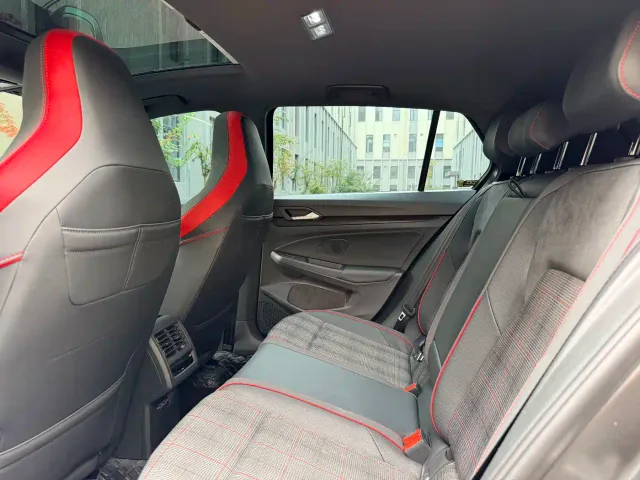Volkswagen Golf GTI — Фото автомобиля 6