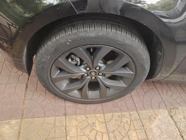Land Rover Range Rover Evoque — Фото автомобиля 6