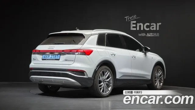 Audi Q4 e-tron F4 — Фото автомобиля 2
