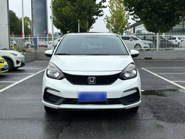 Honda Fit — Фото автомобиля 4
