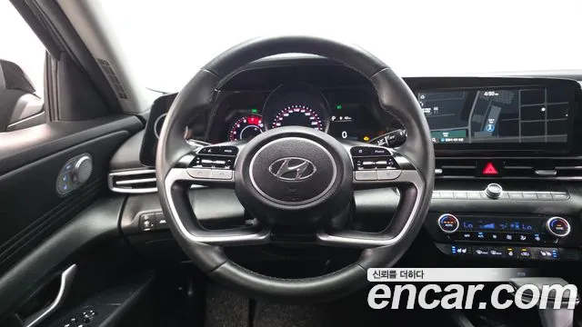 Hyundai AVANTE — Фото автомобиля 12