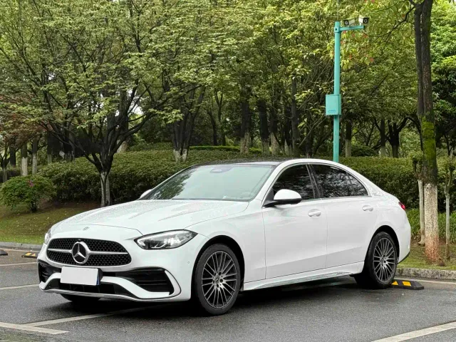 Mercedes-Benz C-Class — Фото автомобиля 3