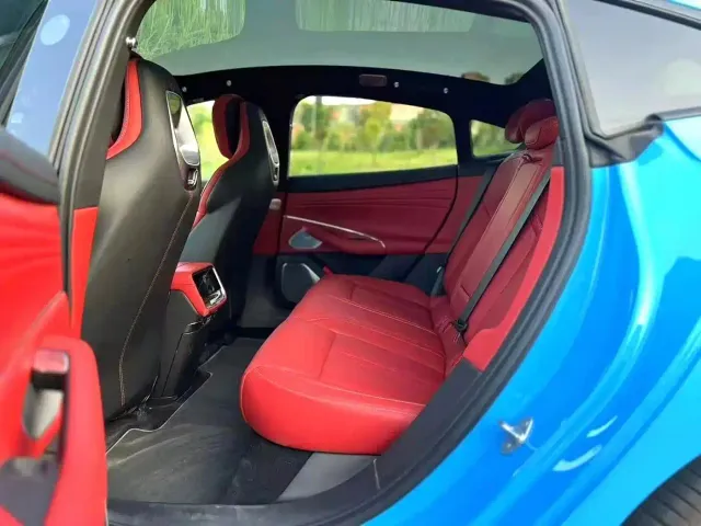 Xiaomi SU7 — Фото автомобиля 5