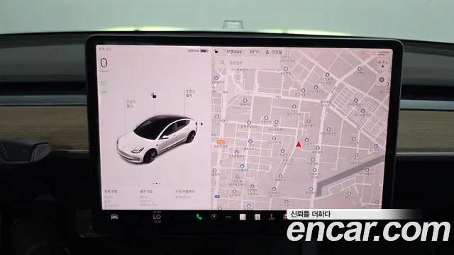 Tesla Model 3 — Фото автомобиля 12