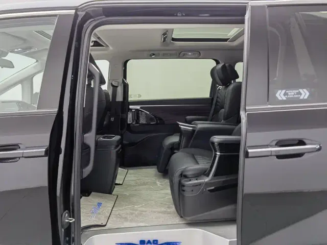 GAC Trumpchi M8 — Фото автомобиля 15