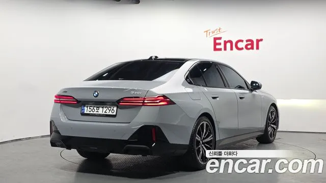 BMW 5-Series 5 серия (G60) 530i xDrive M Sport — Фото автомобиля 2