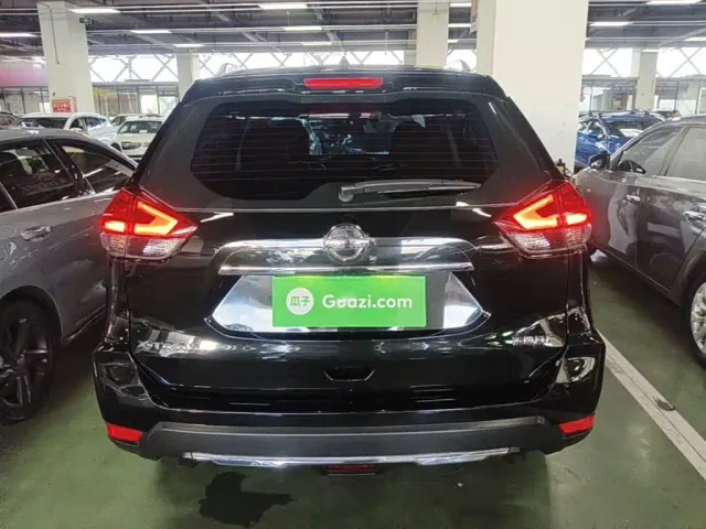 Nissan X-Trail — Фото автомобиля 5