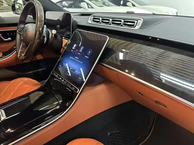 Mercedes-Benz Maybach S-Class — Фото автомобиля 16