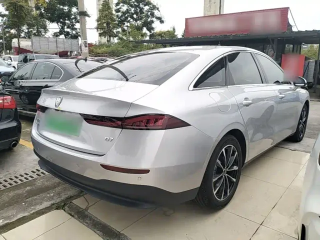 Roewe D7 — Фото автомобиля 6