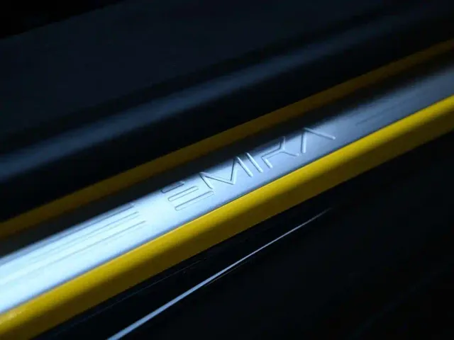 Lotus Emira — Фото автомобиля 23