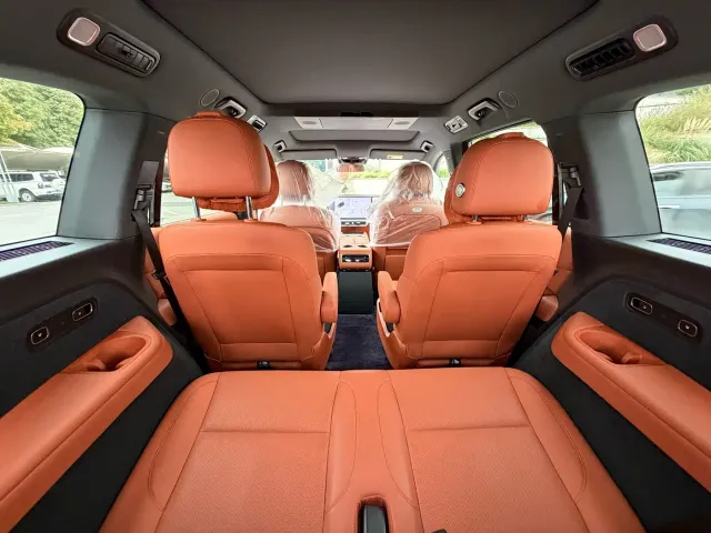 Li Auto L9 — Фото автомобиля 12