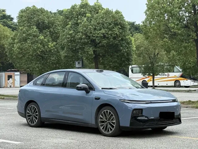 Leapmotor B01 — Фото автомобиля 3