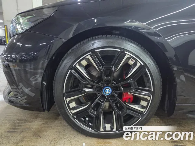 BMW i5 — Фото автомобиля 5
