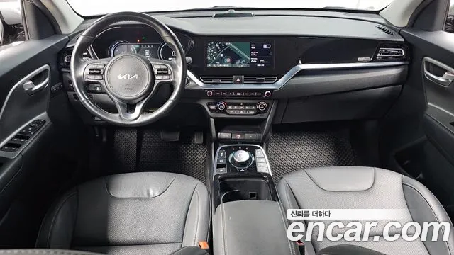 Kia Niro — Фото автомобиля 9