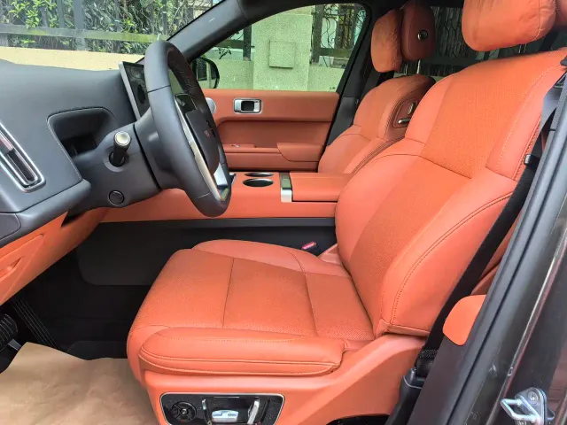 Li Auto L7 — Фото автомобиля 8