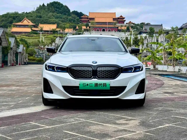 BMW i3 — Фото автомобиля 6