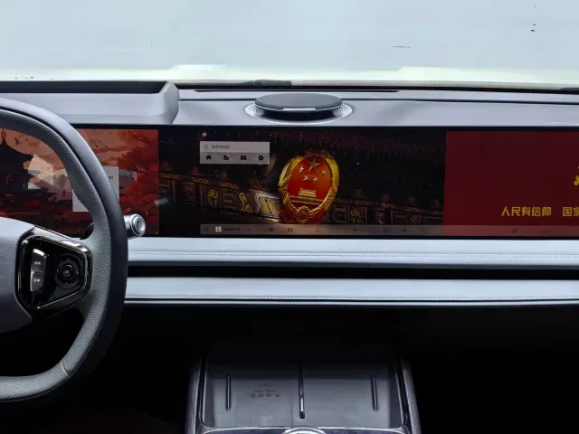 Geely Galaxy E8 — Фото автомобиля 21