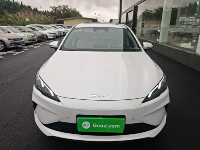 BYD Seal 05 DM-i — Фото автомобиля 2