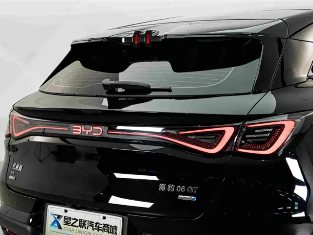 BYD Seal 06 GT — Фото автомобиля 8