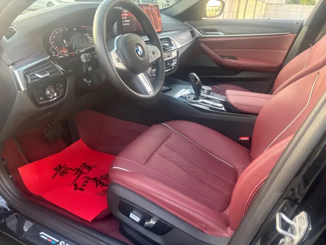 BMW 5 Series — Фото автомобиля 6