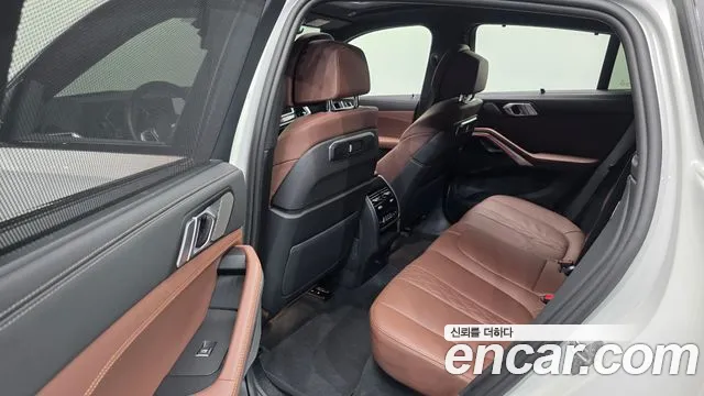 BMW X6 xDrive40i M Sport — Фото автомобиля 11