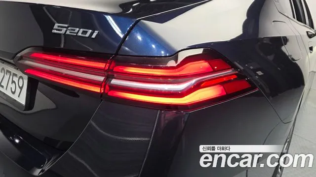 BMW 5 Series G60 — Фото автомобиля 8