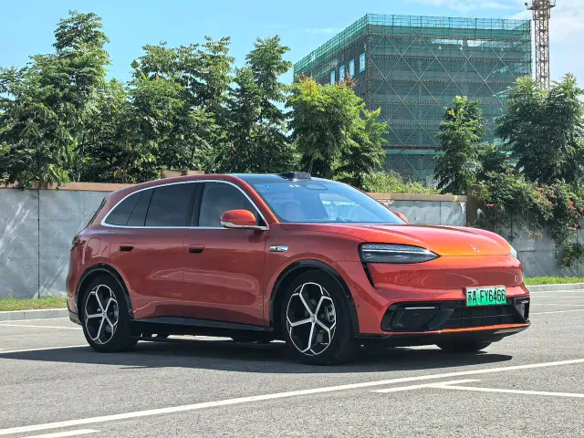 Aito M6 — Фото автомобиля 3