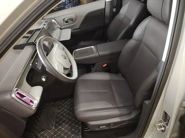 Leapmotor B10 — Фото автомобиля 14