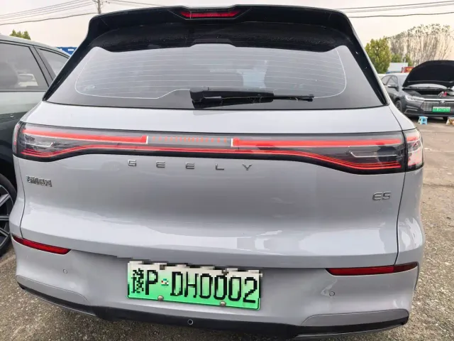 Geely Galaxy E5 — Фото автомобиля 15