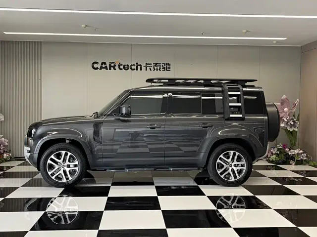 Land Rover Defender — Фото автомобиля 8