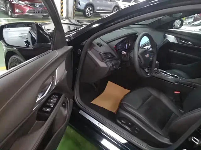 Cadillac CT4 — Фото автомобиля 15