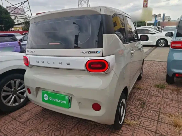 Wuling Hongguang Mini EV — Фото автомобиля 6