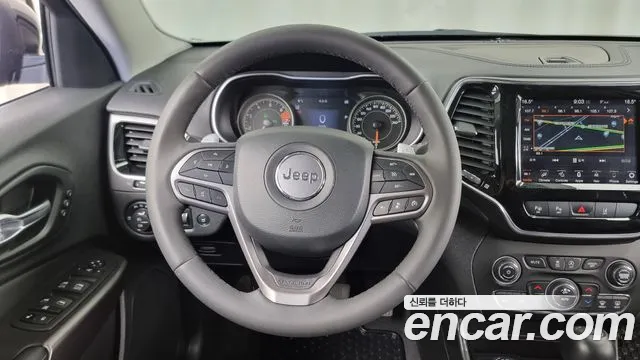 Jeep Cherokee — Фото автомобиля 13