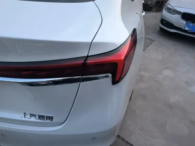 Buick LaCrosse — Фото автомобиля 7