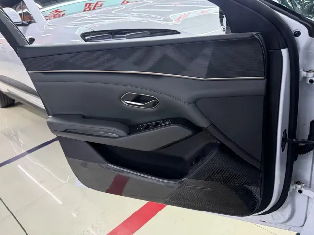 BYD Qin L — Фото автомобиля 14