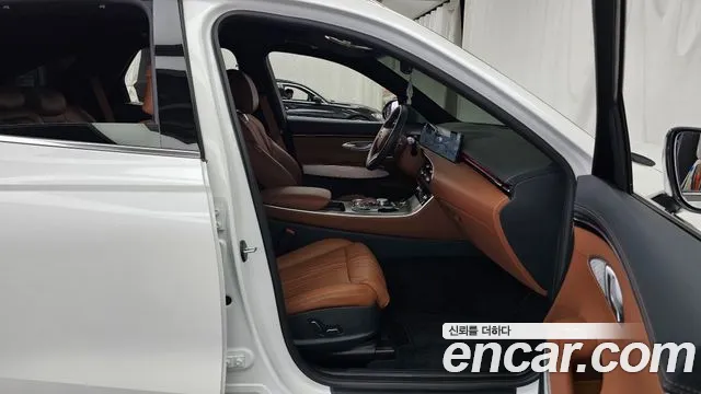Genesis GV70 2.5T Бензин 2WD — Фото автомобиля 10
