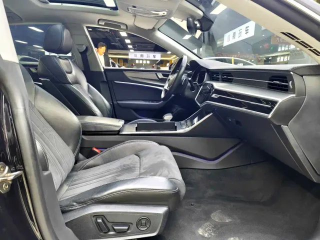 Audi A7L — Фото автомобиля 14